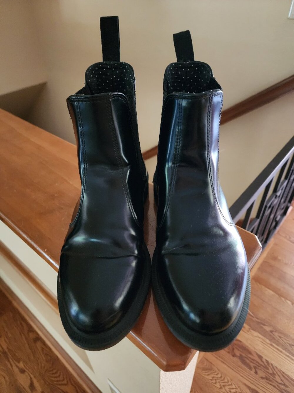 Dr. Martens Flora Chelsea Black Boot Size 6 - Picture 2 of 9